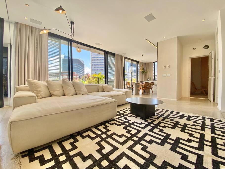Luxury Penthouse With Roof-top Pool - By Beach Tlv Apartment Tel Aviv
