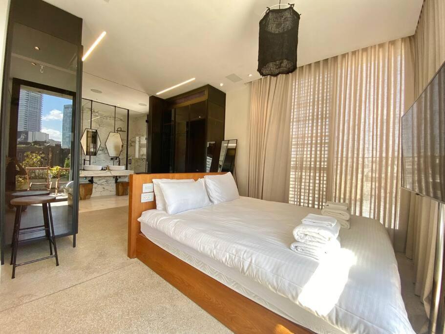 Luxury Penthouse With Roof-top Pool - By Beach Tlv * Tel Aviv