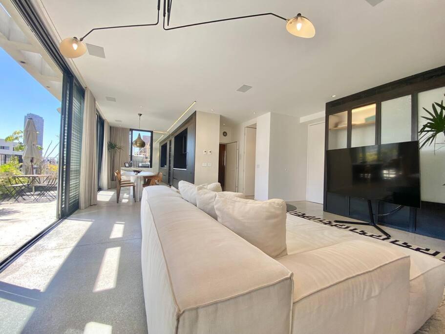 Apartment Luxury Penthouse With Roof-top Pool - By Beach Tlv Tel Aviv